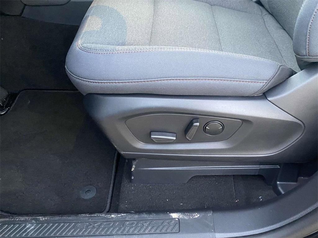 new 2025 Ford Explorer car, priced at $33,995