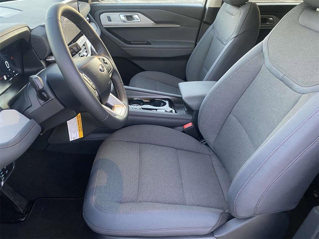 new 2025 Ford Explorer car, priced at $33,995