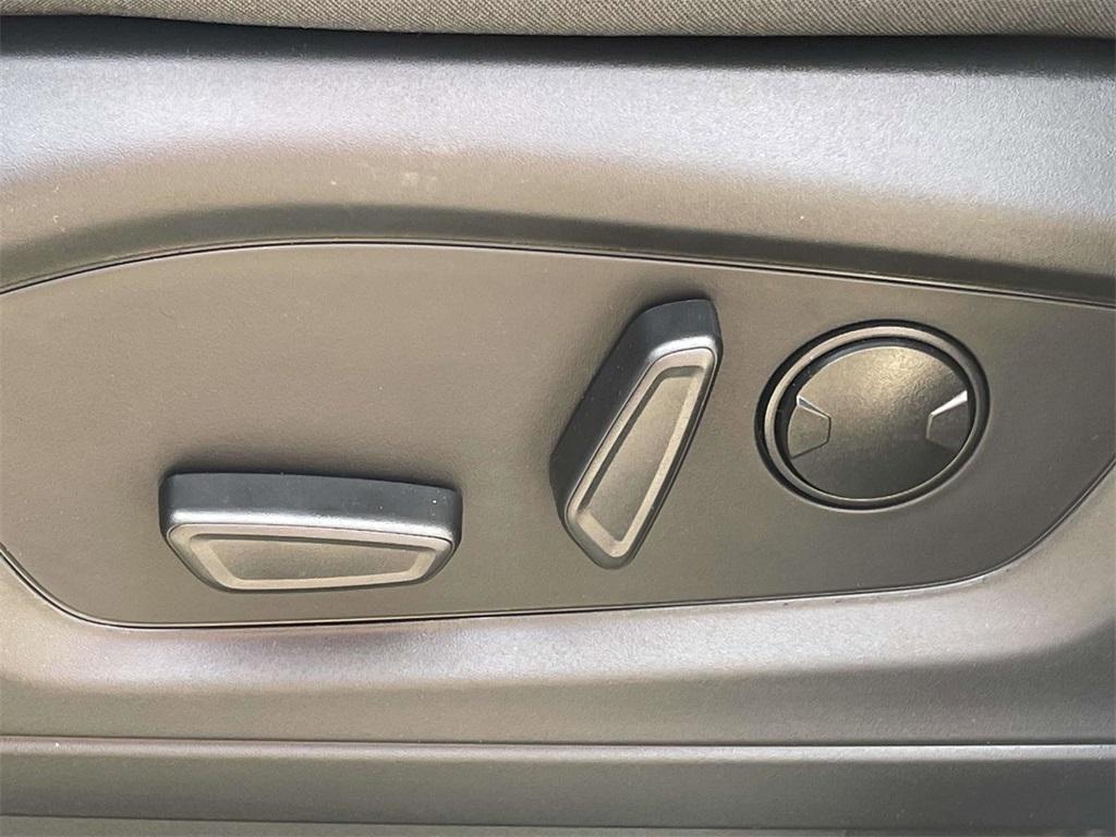 new 2025 Ford Explorer car, priced at $35,672