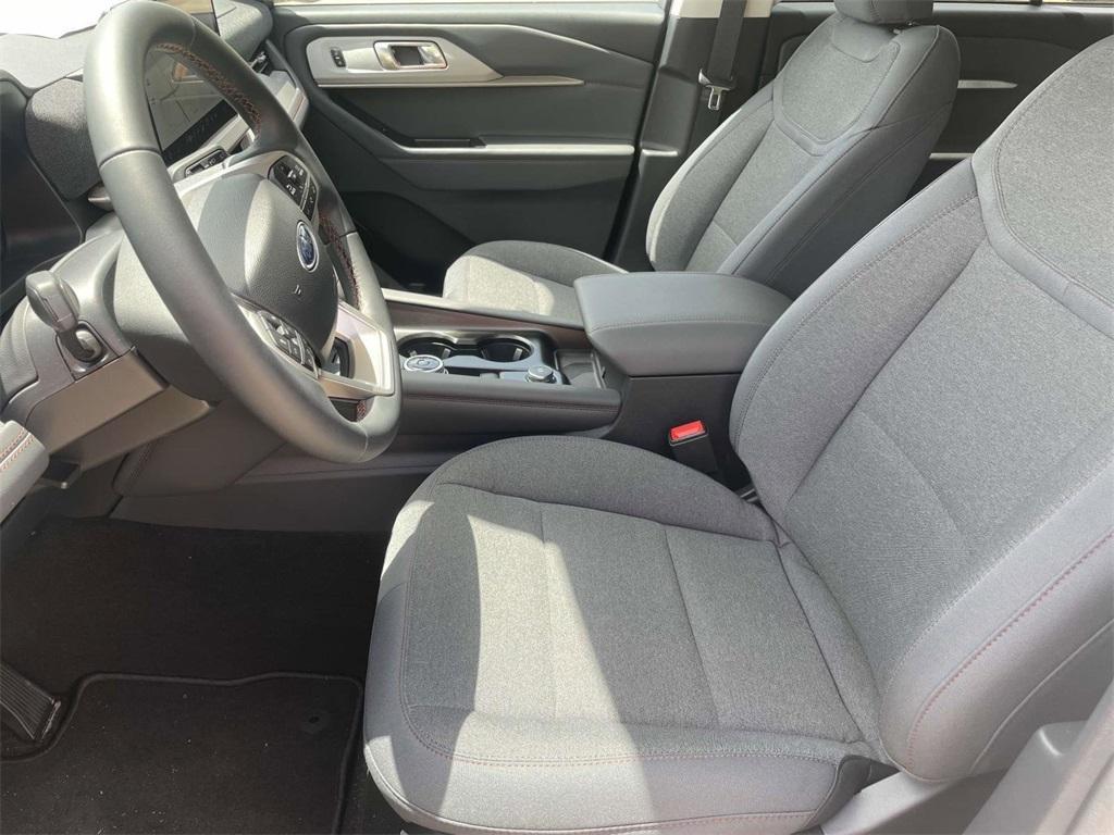 new 2025 Ford Explorer car, priced at $33,385