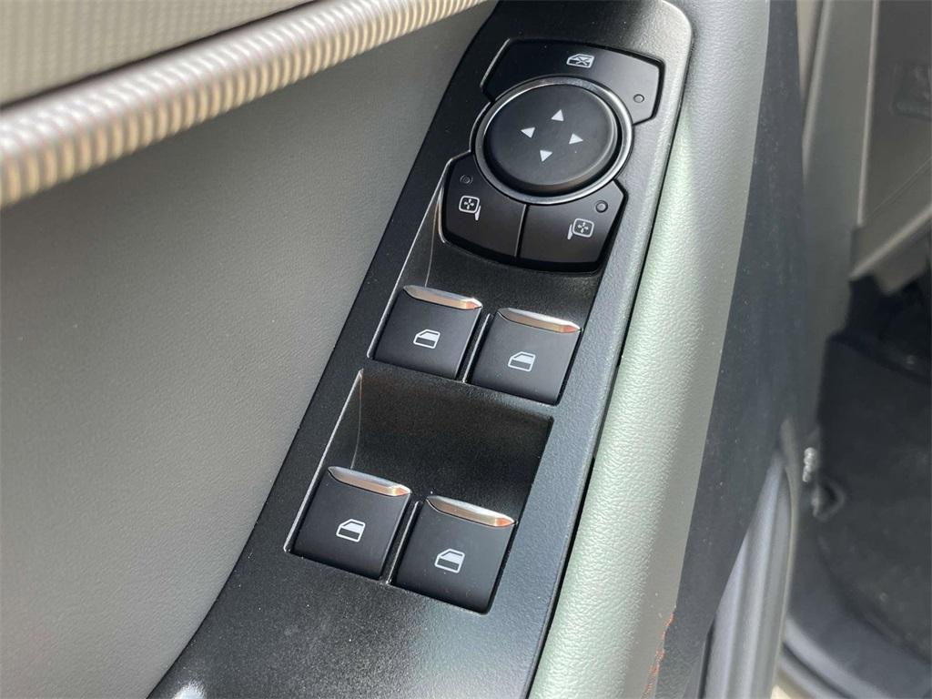 new 2025 Ford Explorer car, priced at $33,385
