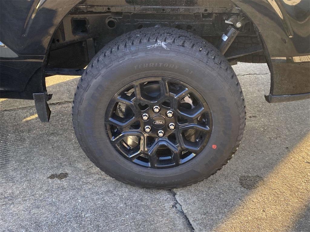 new 2025 Ford F-150 car, priced at $39,995
