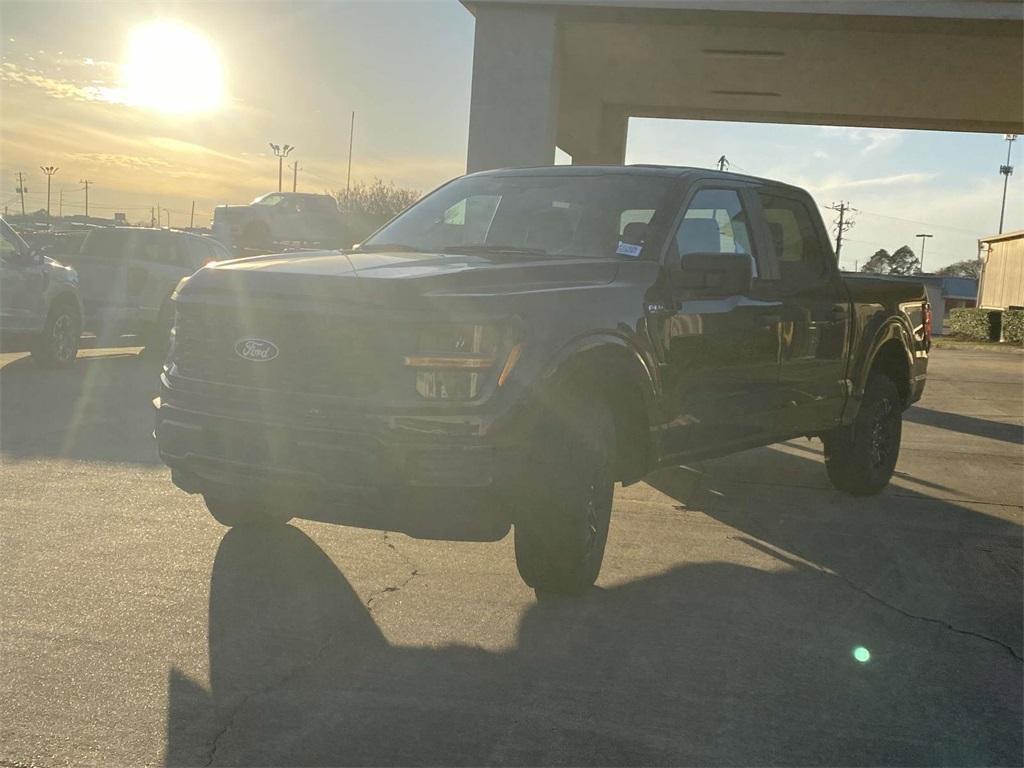 new 2025 Ford F-150 car, priced at $39,995