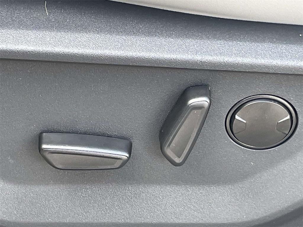 new 2025 Ford Expedition Max car, priced at $68,942