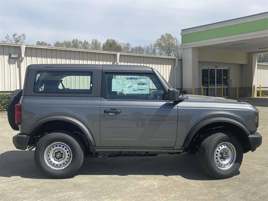 new 2025 Ford Bronco car, priced at $40,885
