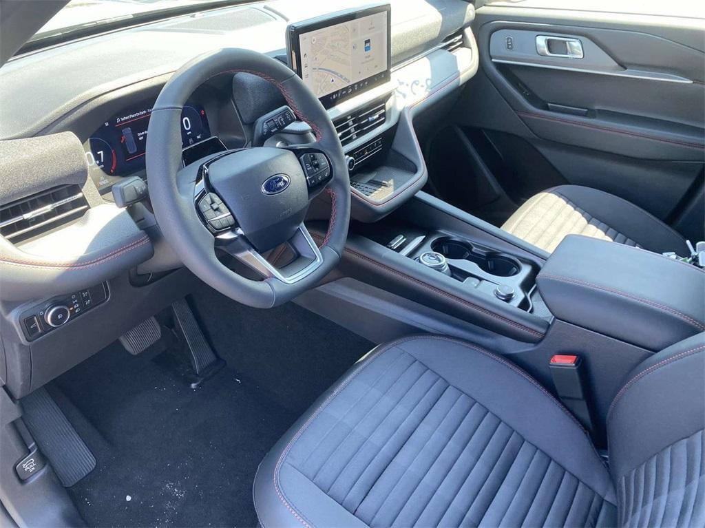 new 2025 Ford Explorer car, priced at $42,995