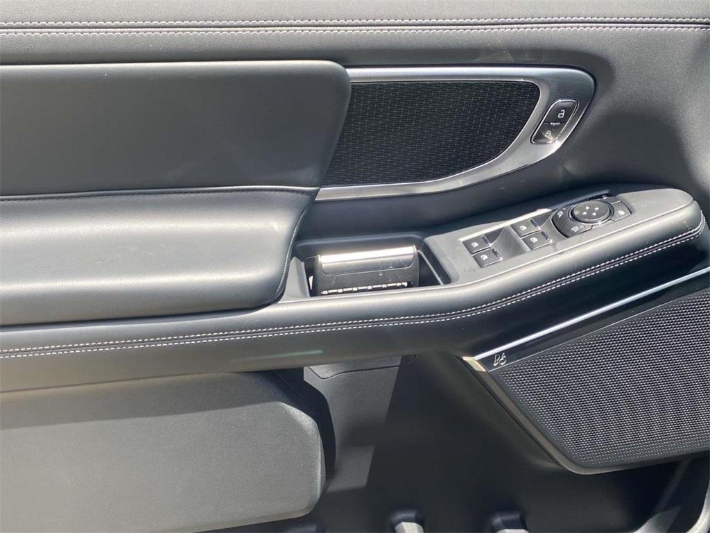 new 2025 Ford Expedition car, priced at $77,828