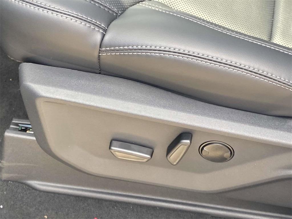 new 2025 Ford Expedition car, priced at $77,828