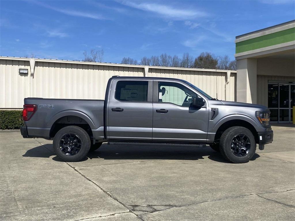 new 2025 Ford F-150 car, priced at $44,611