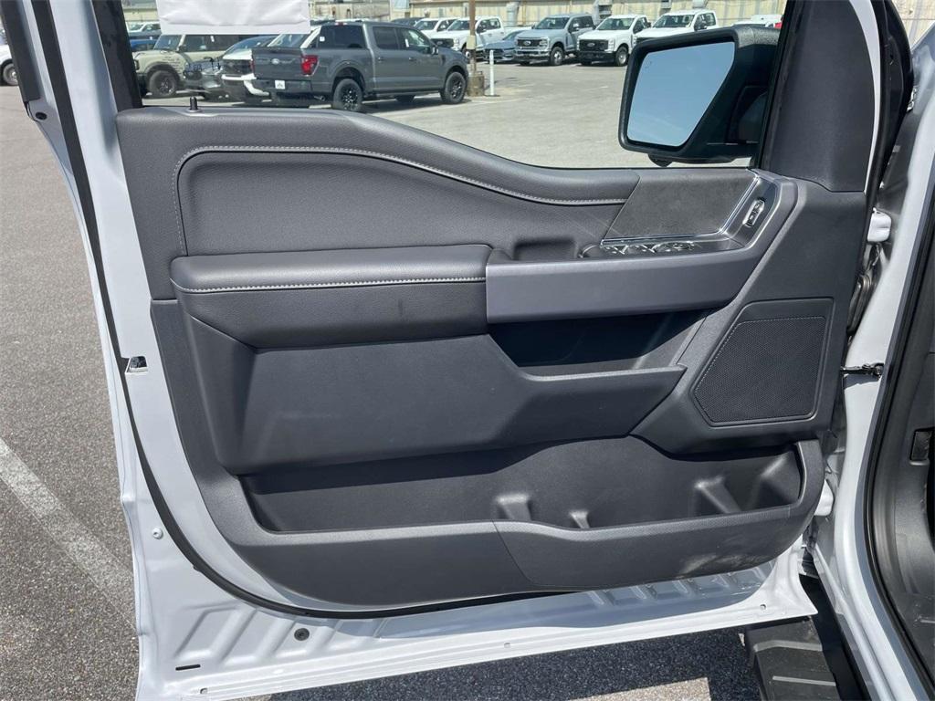 new 2025 Ford F-150 car, priced at $60,995