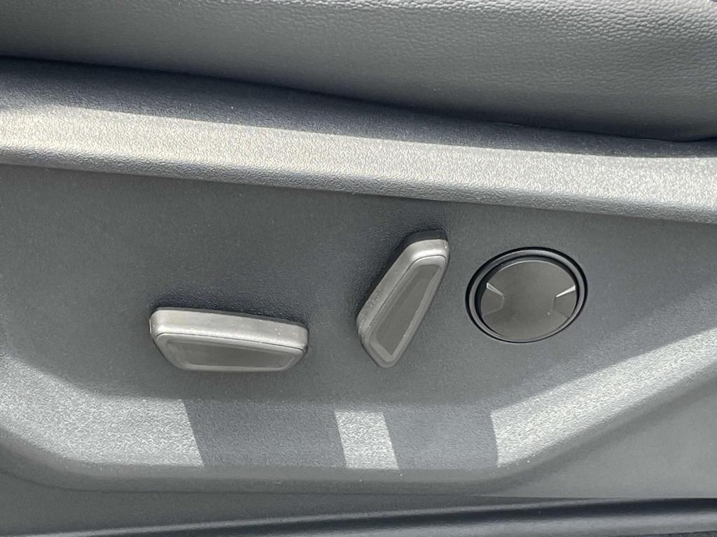 new 2025 Ford F-150 car, priced at $63,995