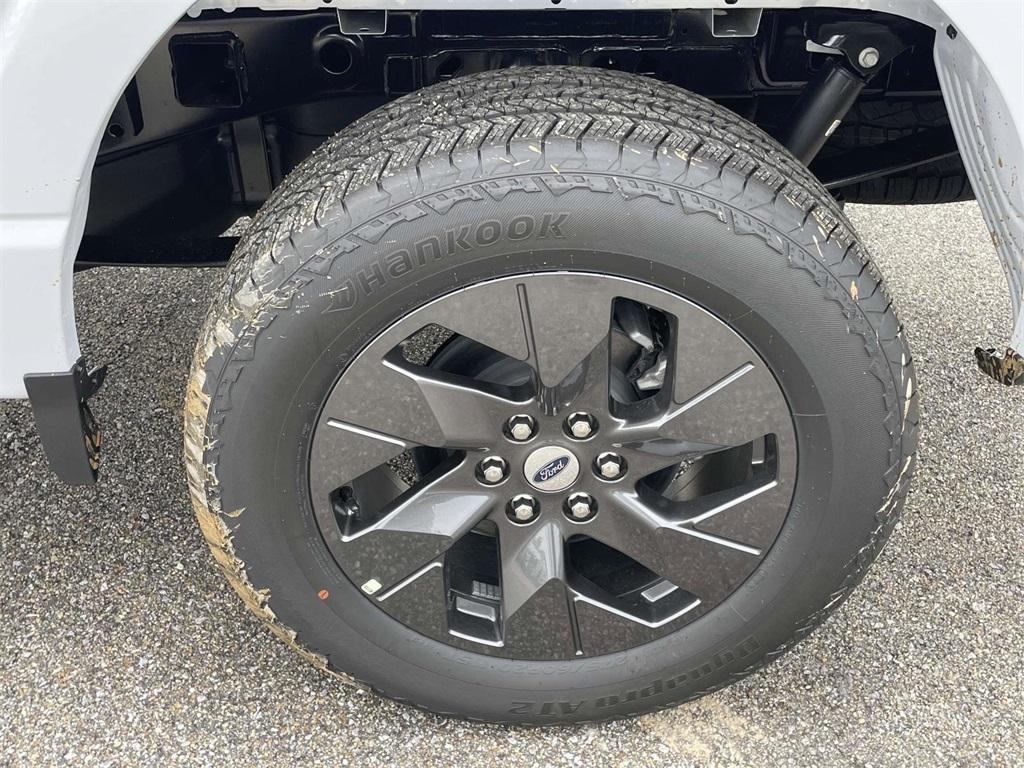 new 2025 Ford F-150 car, priced at $48,575