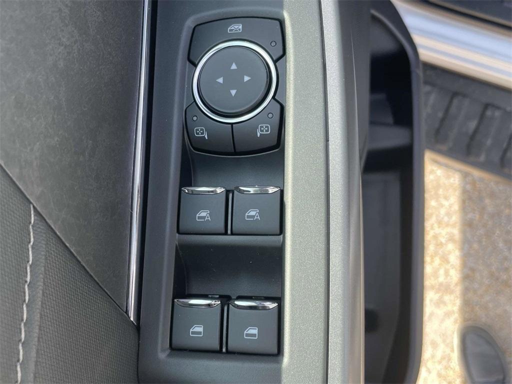new 2025 Ford F-150 car, priced at $52,112