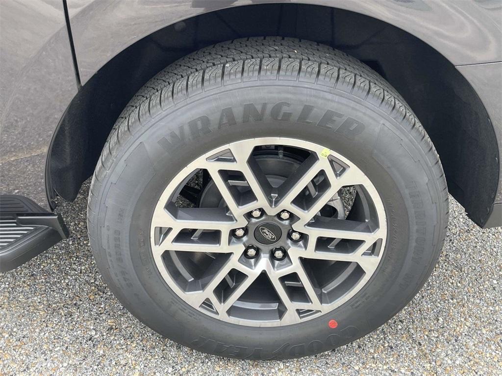 new 2025 Ford Expedition Max car, priced at $70,905