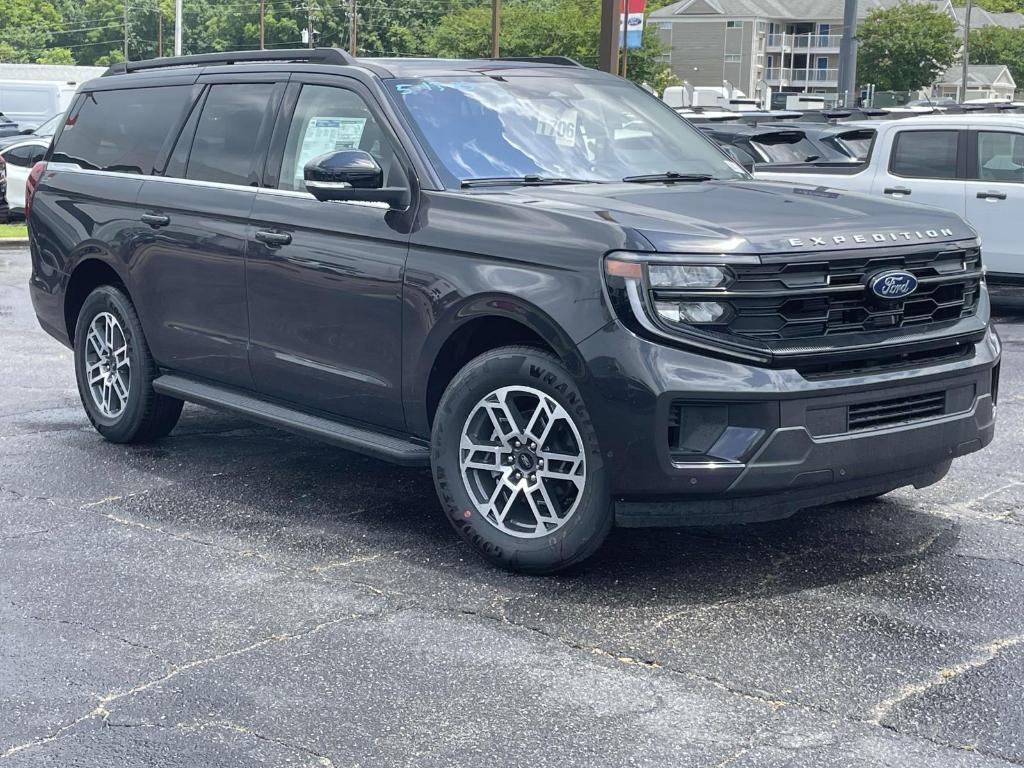new 2025 Ford Expedition Max car, priced at $70,905