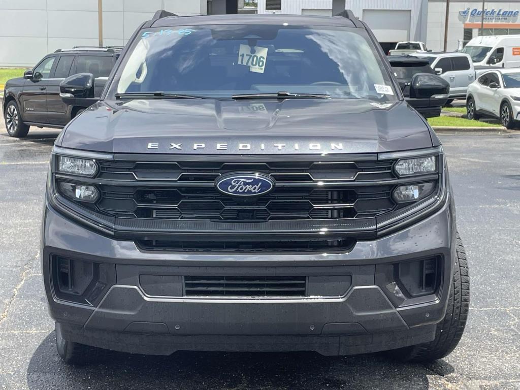 new 2025 Ford Expedition Max car, priced at $70,905