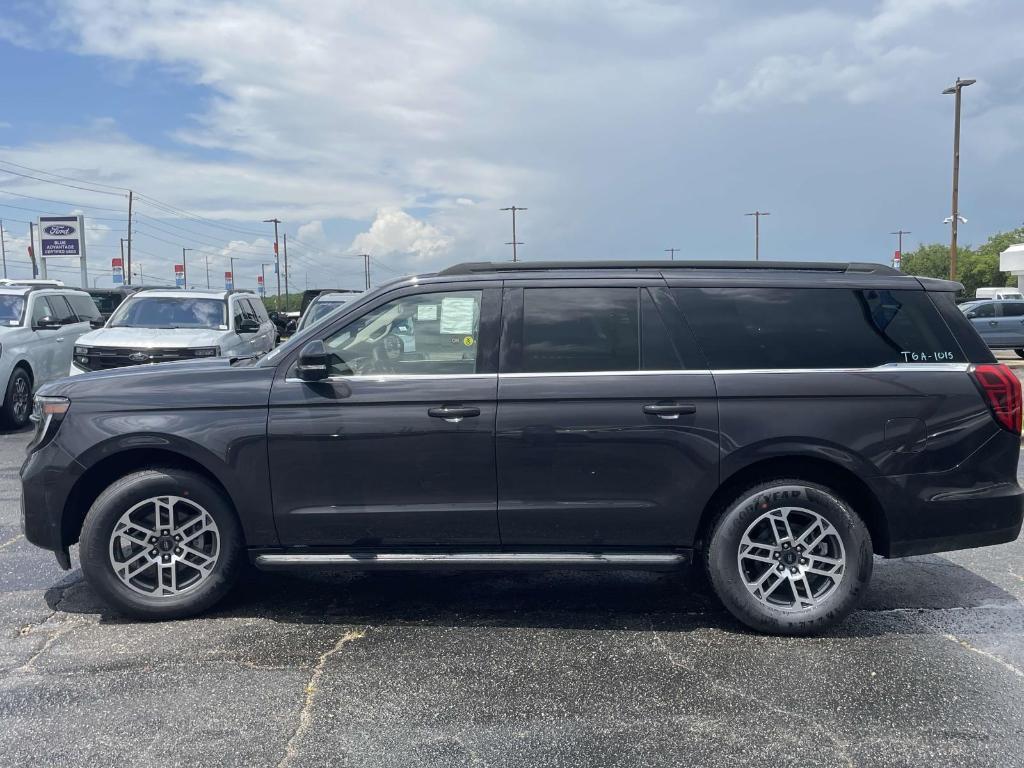 new 2025 Ford Expedition Max car, priced at $70,905