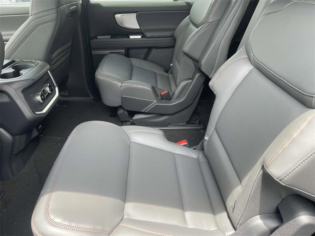 new 2025 Ford Expedition Max car, priced at $70,905