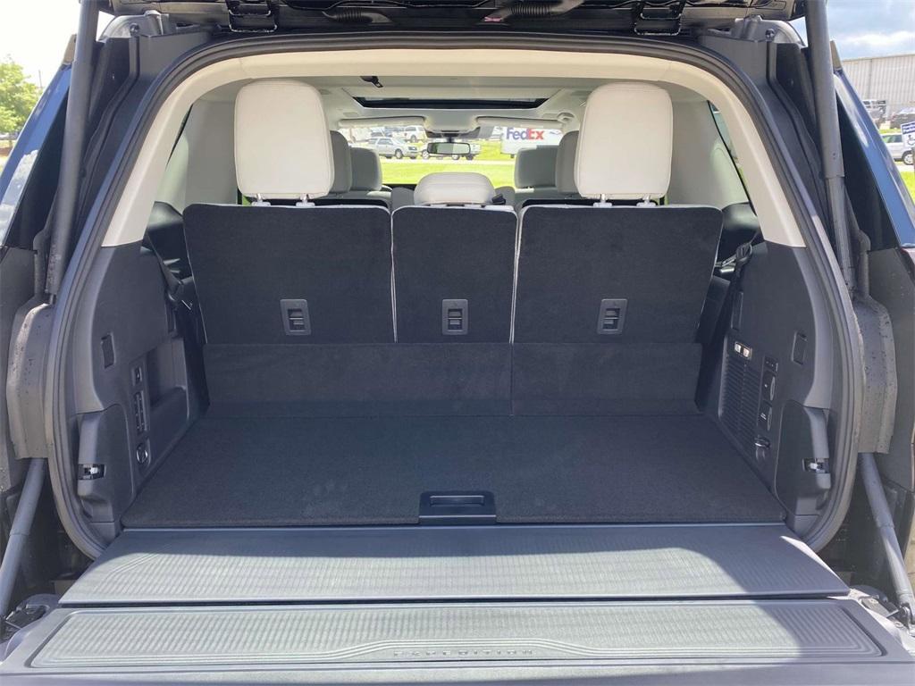 new 2025 Ford Expedition car, priced at $87,495