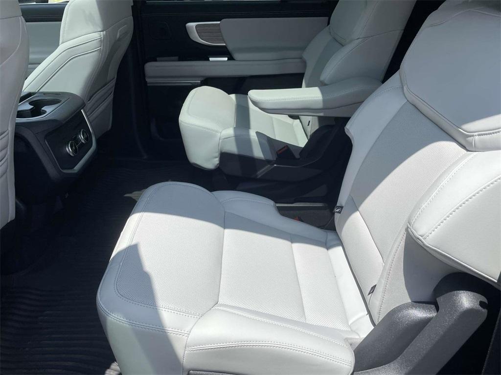 new 2025 Ford Expedition Max car, priced at $80,685