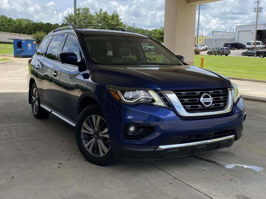 used 2017 Nissan Pathfinder car