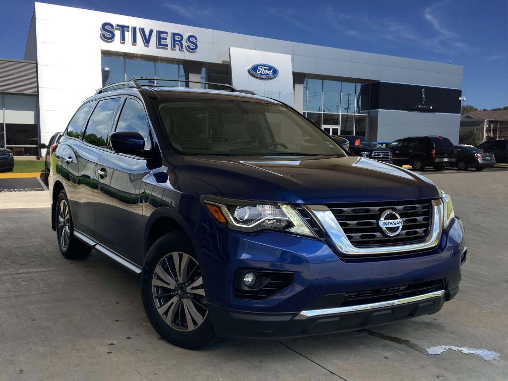 used 2017 Nissan Pathfinder car