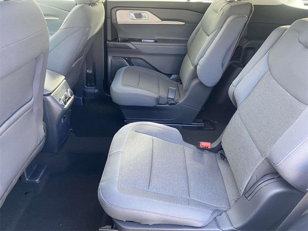 new 2025 Ford Explorer car, priced at $35,672