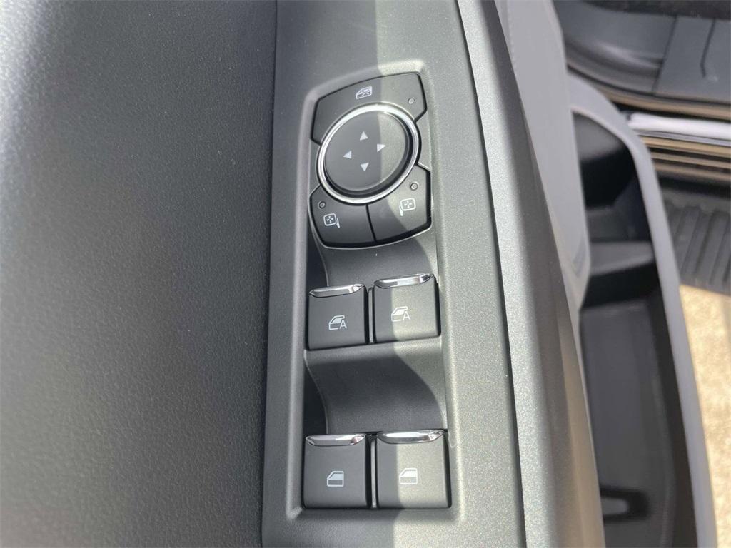 new 2025 Ford F-250 car, priced at $56,074