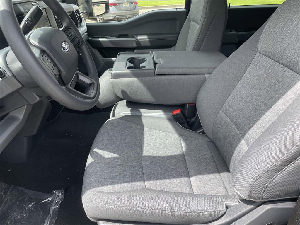 new 2025 Ford F-250 car, priced at $56,074