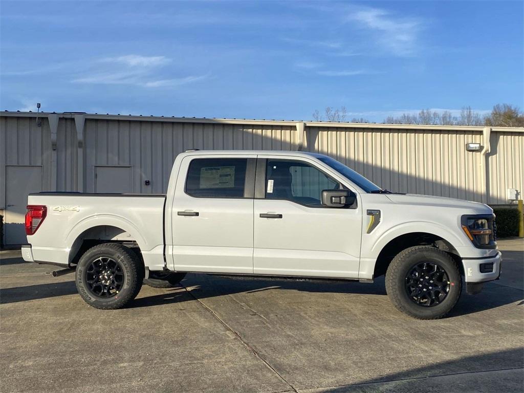 new 2025 Ford F-150 car, priced at $39,995