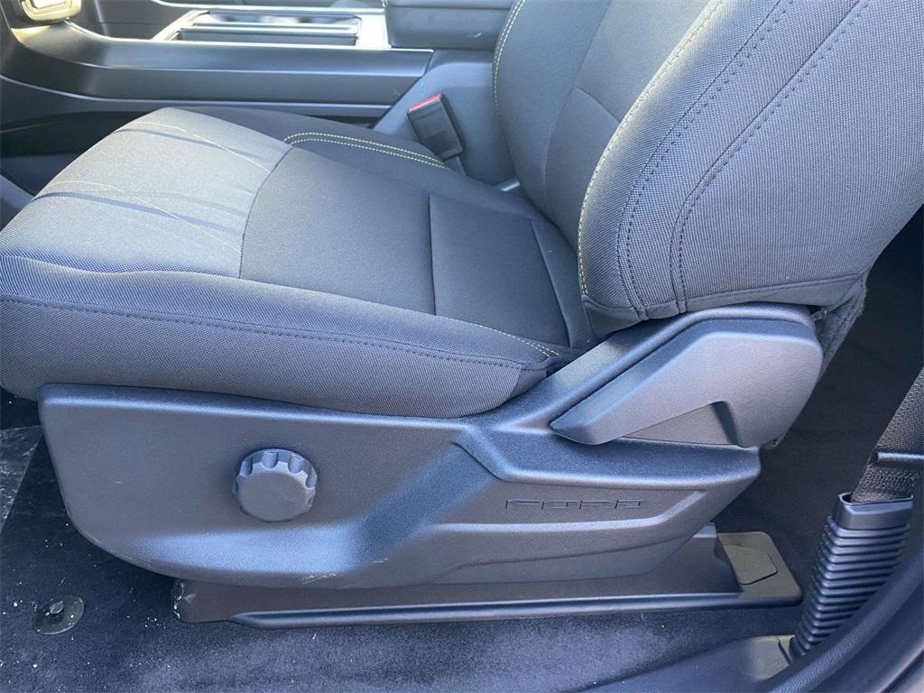 new 2025 Ford F-150 car, priced at $39,995