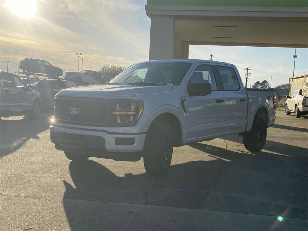 new 2025 Ford F-150 car, priced at $39,995