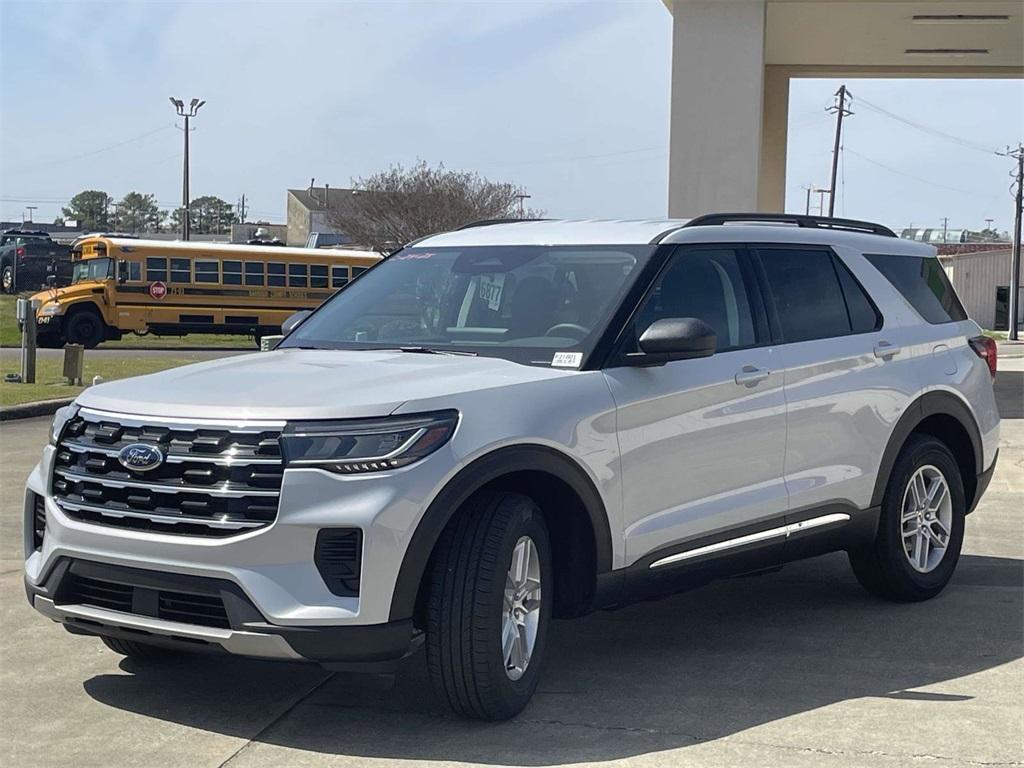 new 2025 Ford Explorer car, priced at $35,013