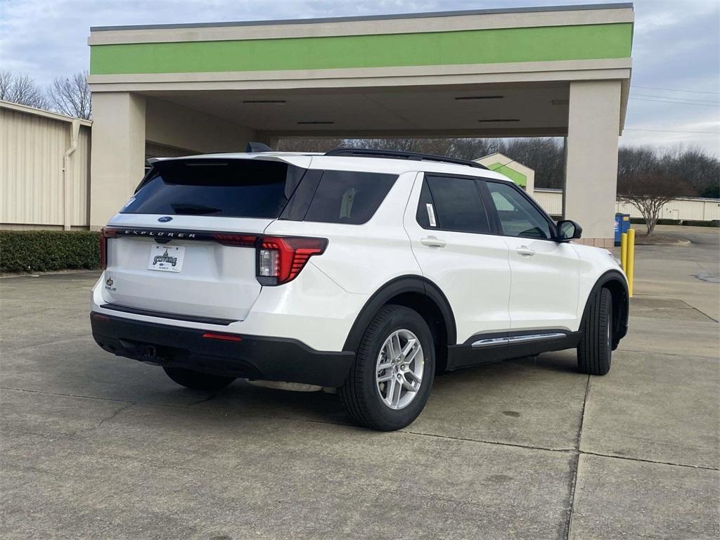 new 2025 Ford Explorer car, priced at $35,672