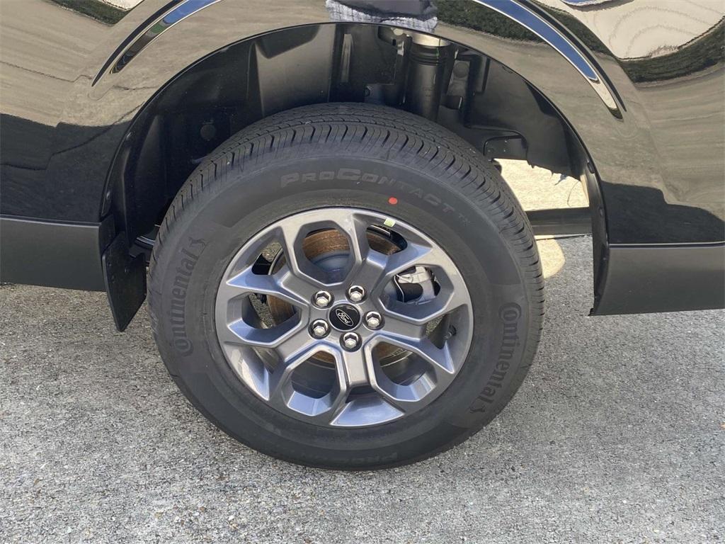 new 2025 Ford Maverick car, priced at $30,424