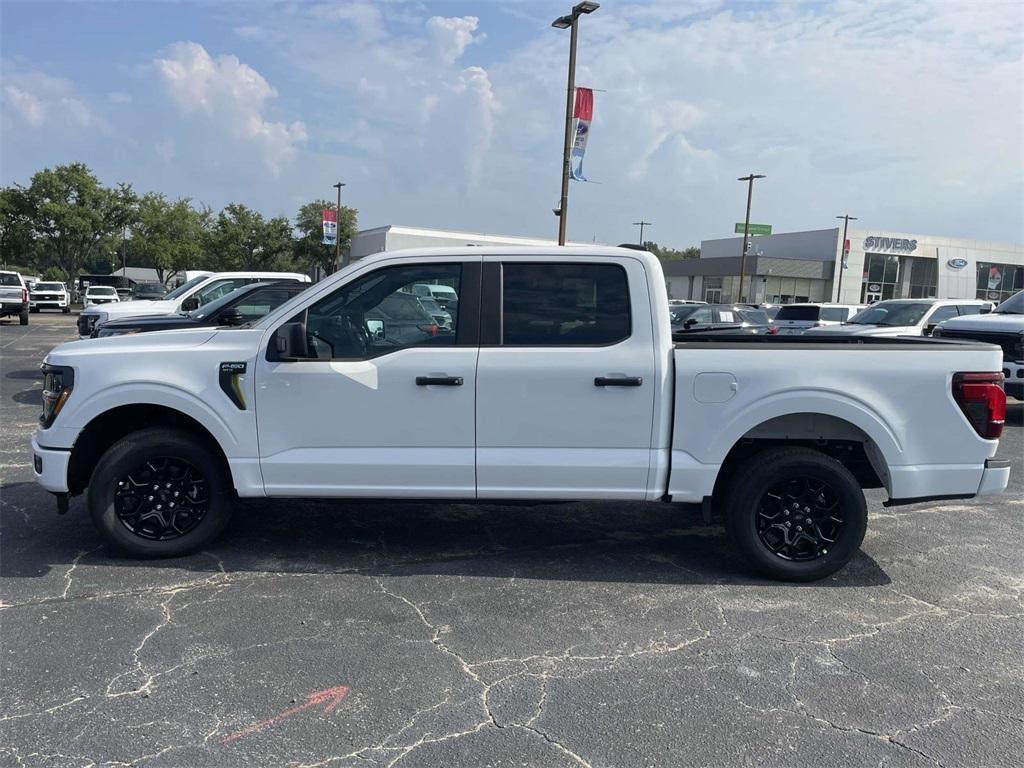 new 2025 Ford F-150 car, priced at $39,490