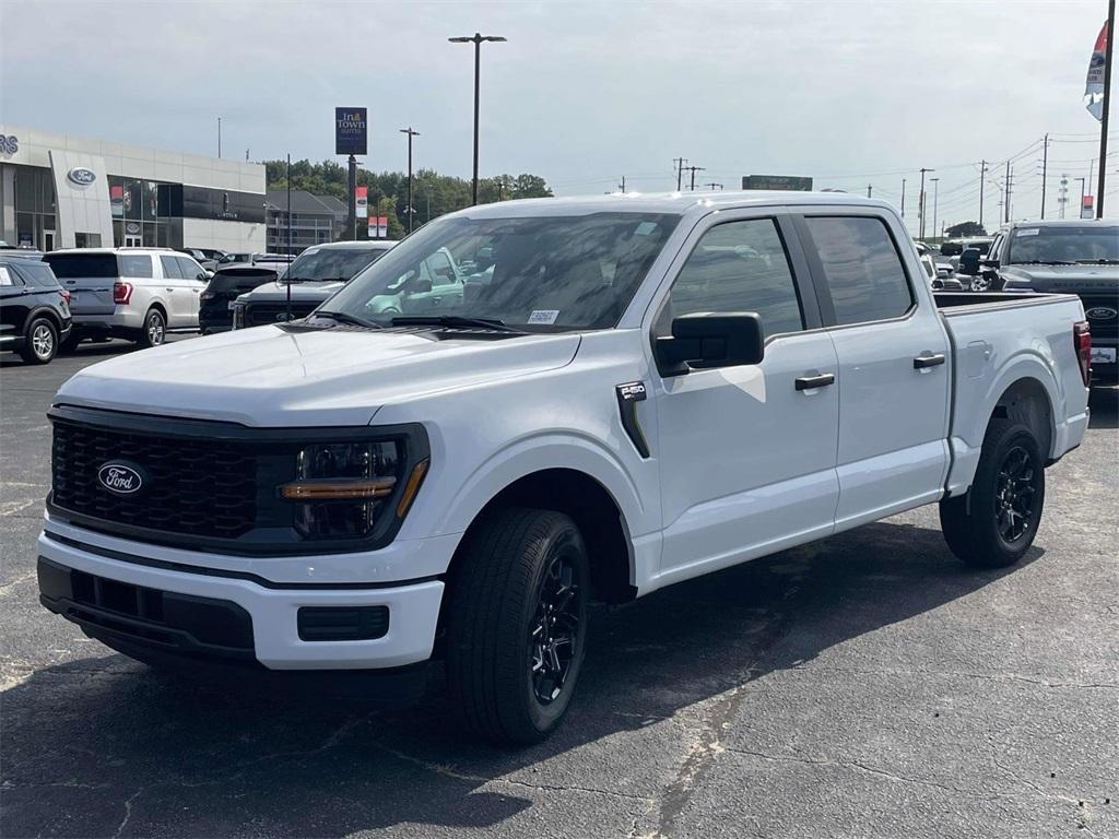 new 2025 Ford F-150 car, priced at $39,490
