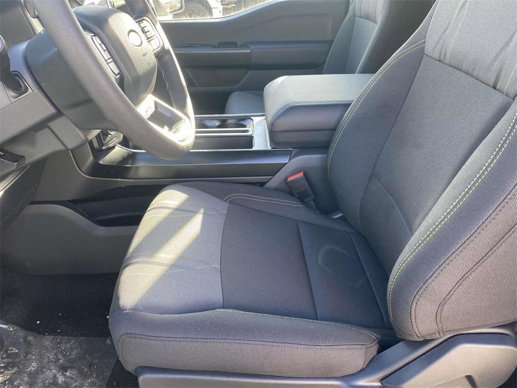 new 2025 Ford F-150 car, priced at $39,490