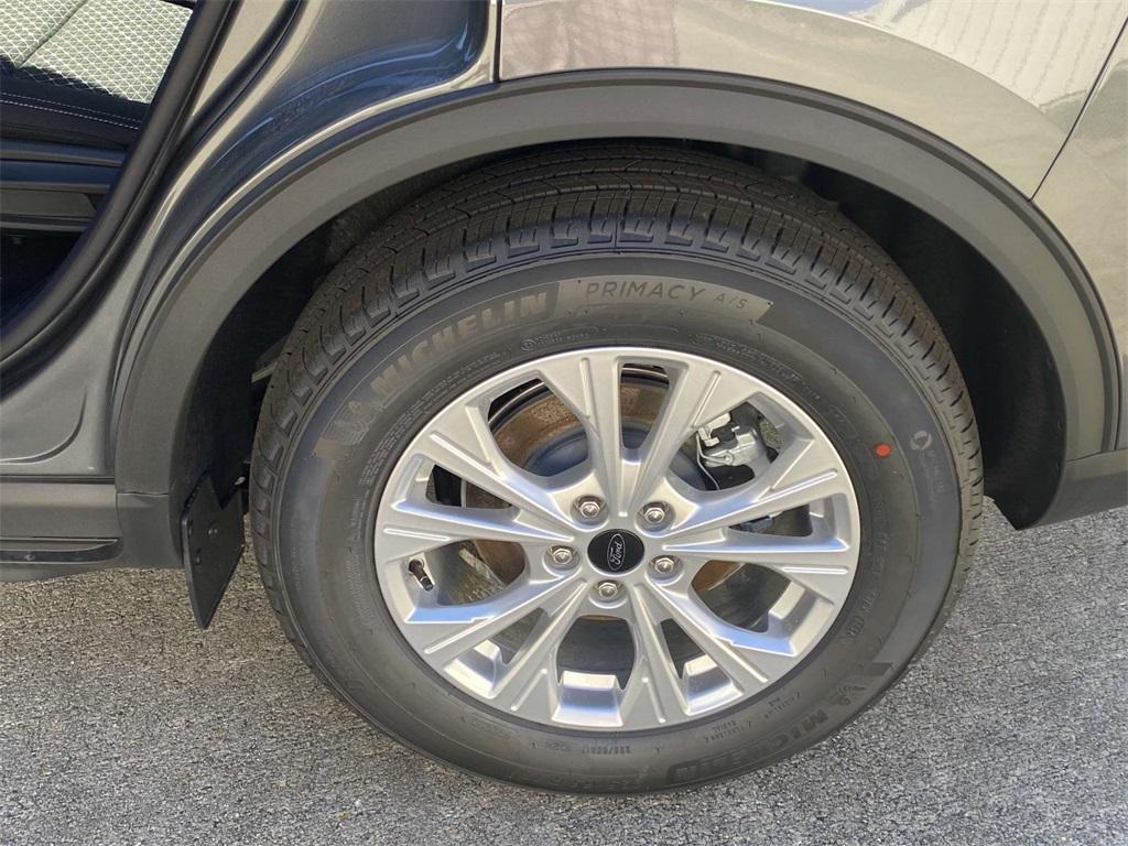 new 2025 Ford Escape car, priced at $31,256