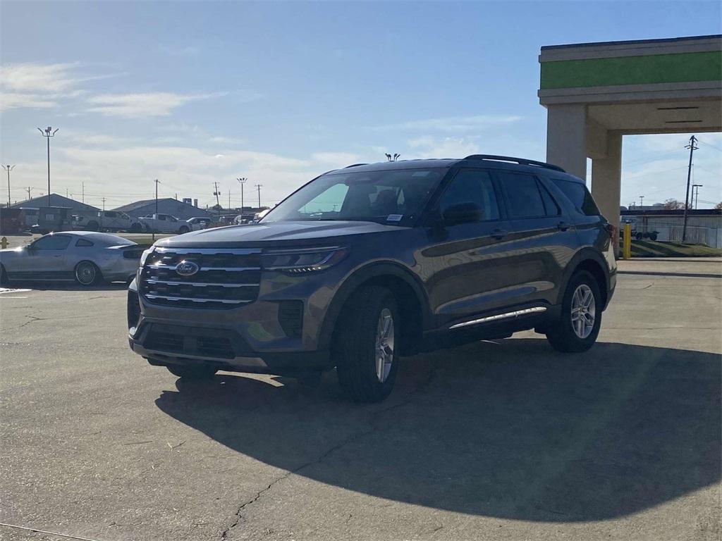 new 2025 Ford Explorer car, priced at $33,995