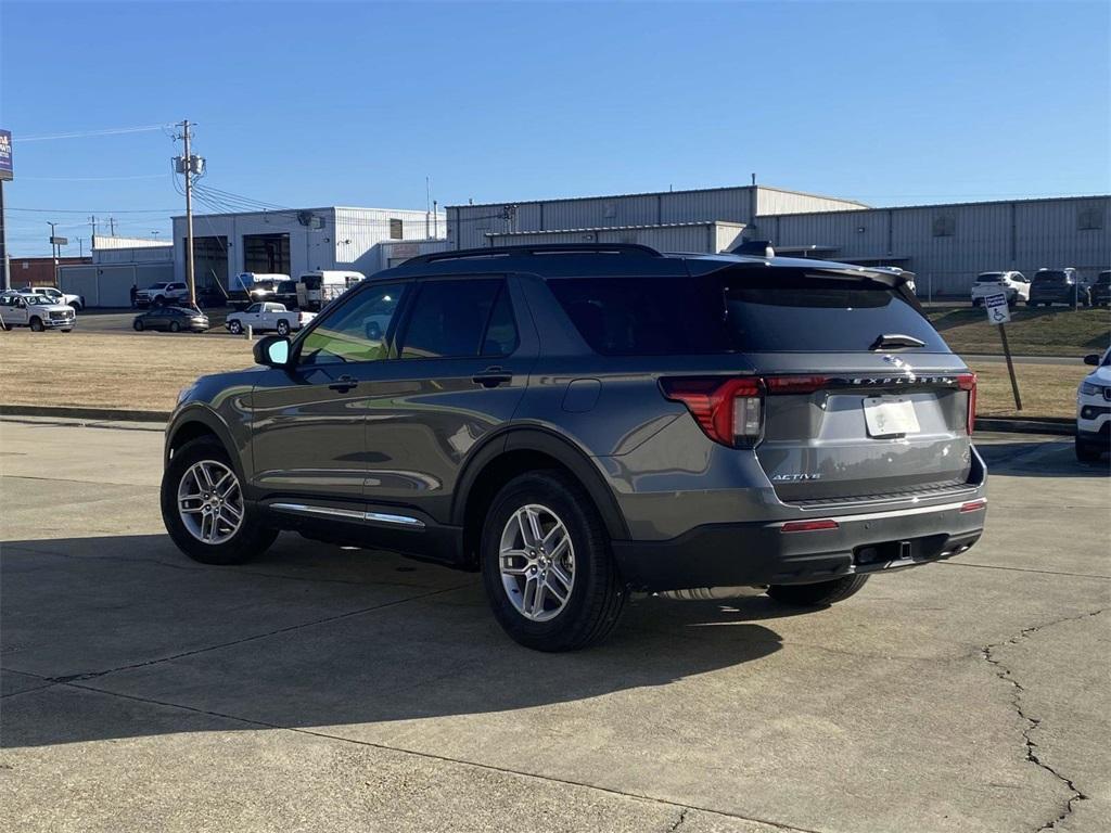 new 2025 Ford Explorer car, priced at $33,995