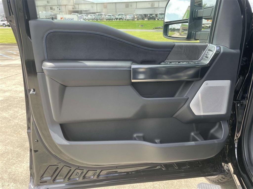 new 2025 Ford F-250 car, priced at $91,568