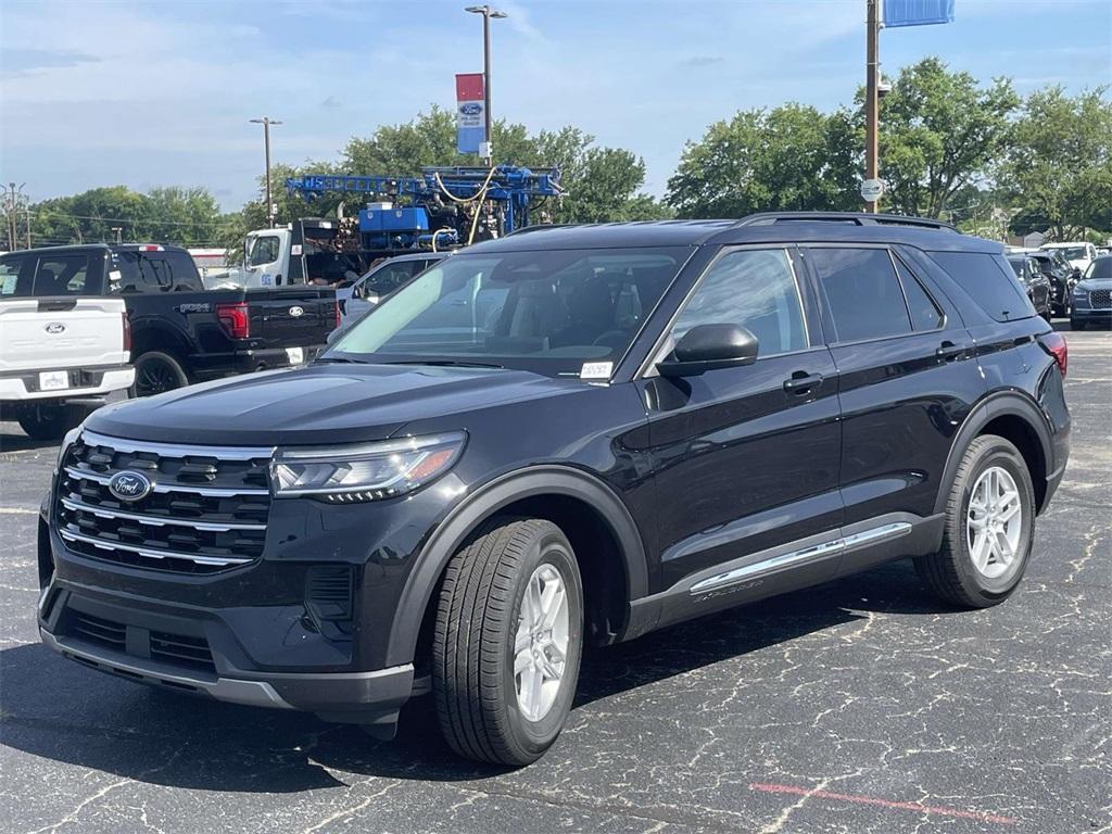 new 2025 Ford Explorer car, priced at $34,244