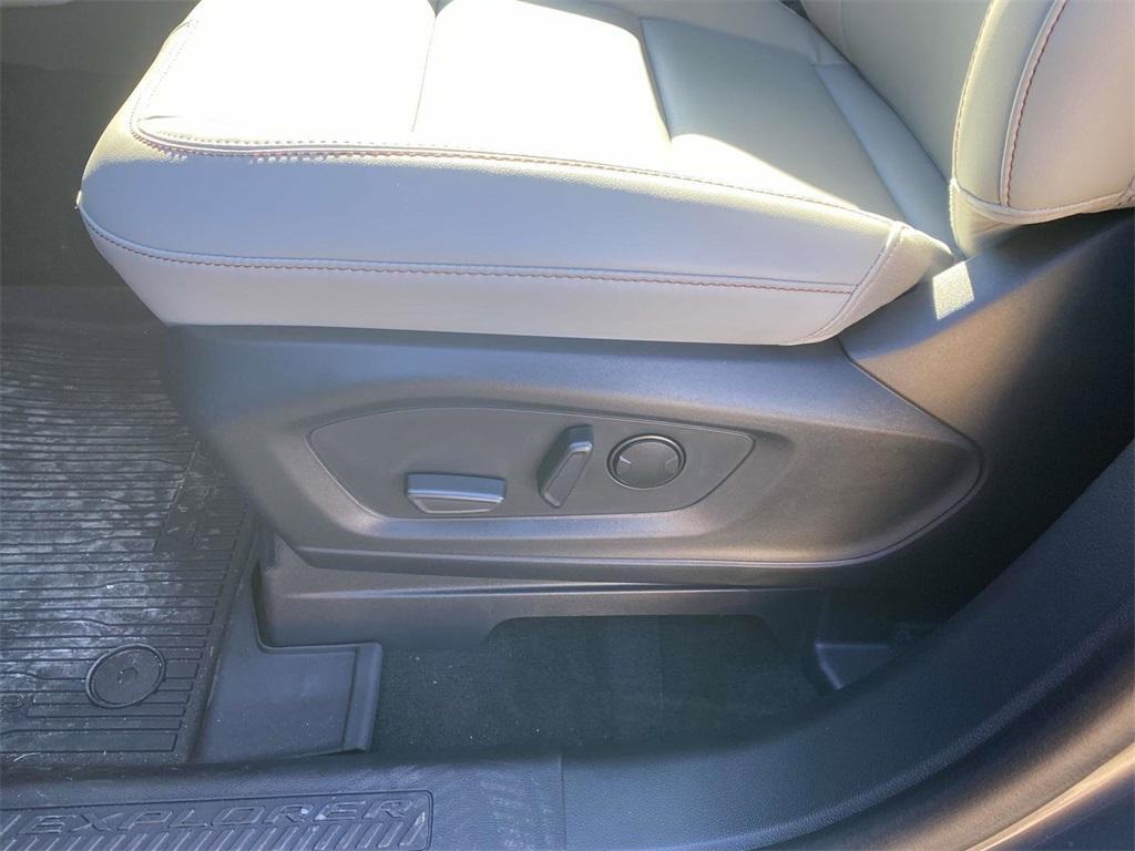 new 2025 Ford Explorer car, priced at $37,995
