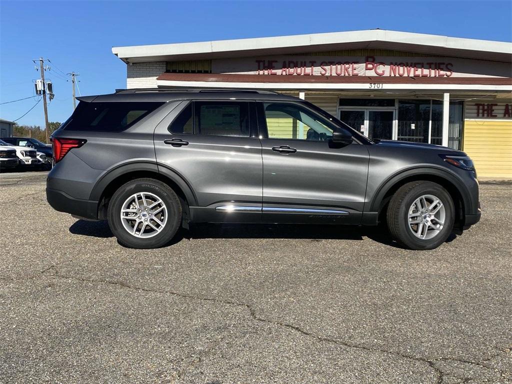 new 2025 Ford Explorer car, priced at $37,995