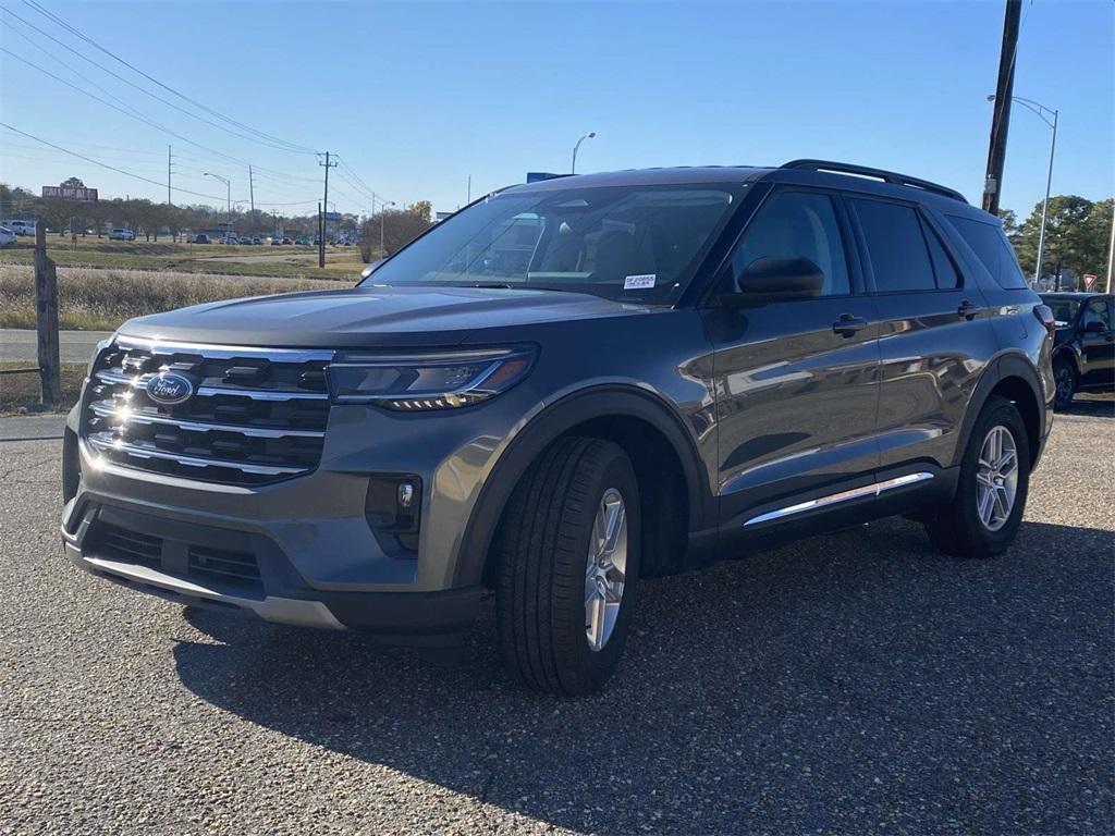 new 2025 Ford Explorer car, priced at $37,995