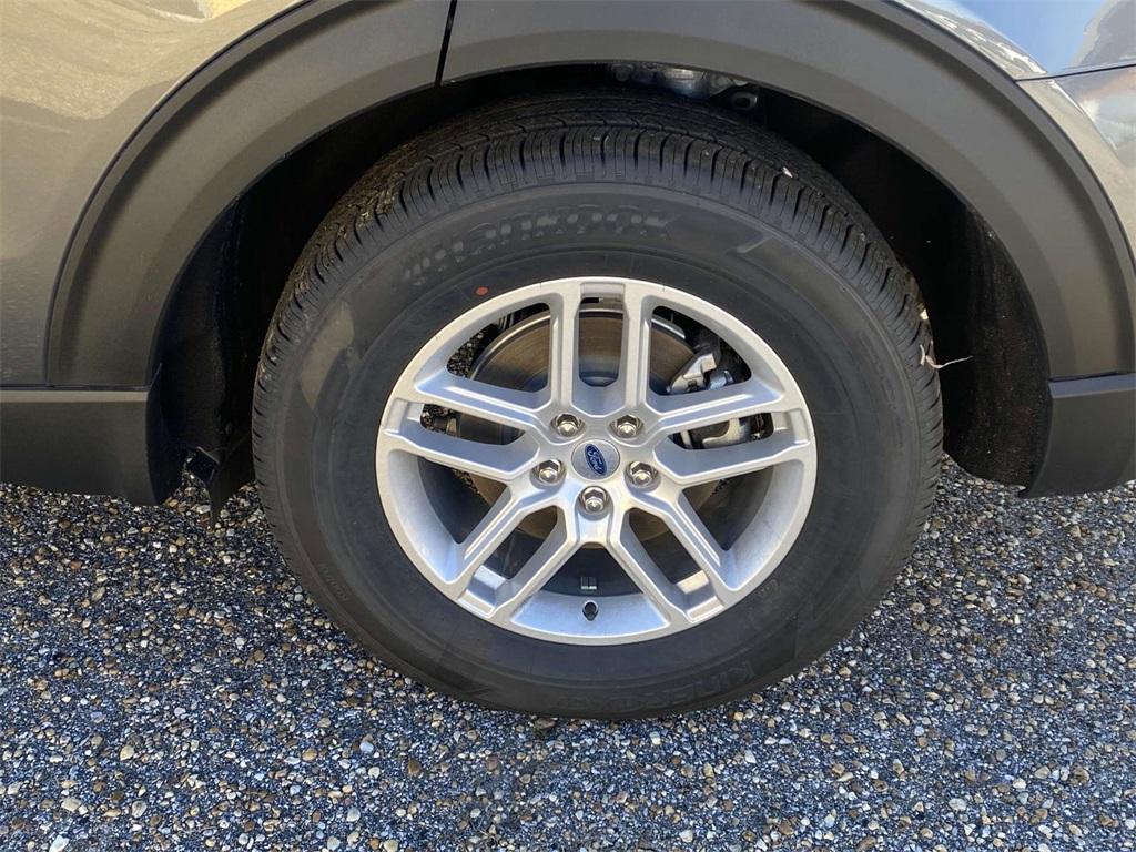 new 2025 Ford Explorer car, priced at $37,995