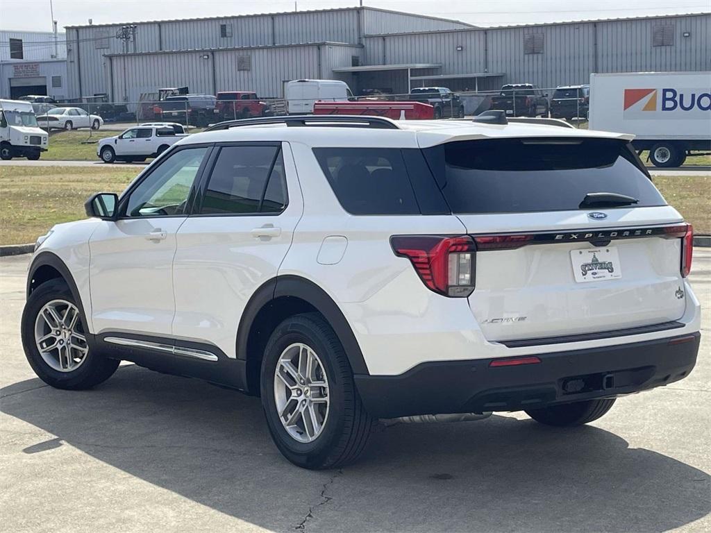 new 2025 Ford Explorer car, priced at $35,672