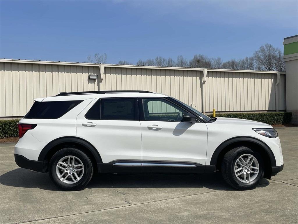 new 2025 Ford Explorer car, priced at $35,672