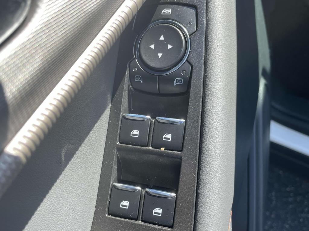 new 2025 Ford Explorer car, priced at $34,885